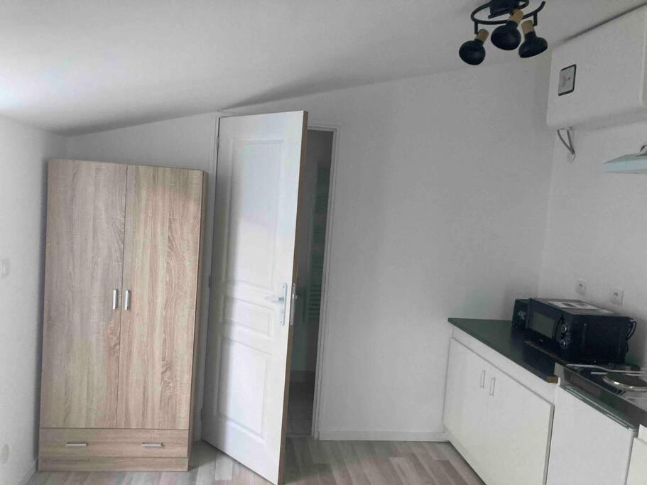 Maisonnette Neuve Avec Jardin Privatif Saran Esterno foto
